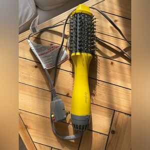 The Double Shot Oval Blow-Dryer Brush.